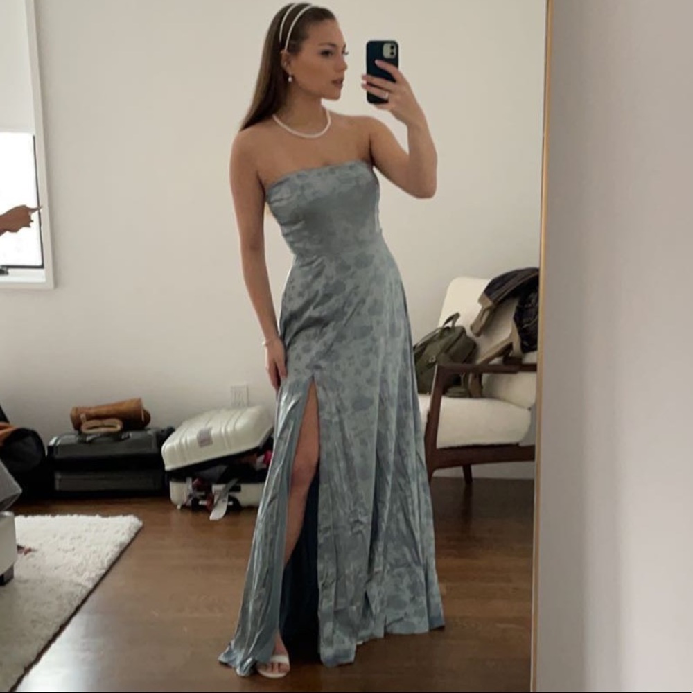Lulu’s Dress Silver/Cinderella Blue